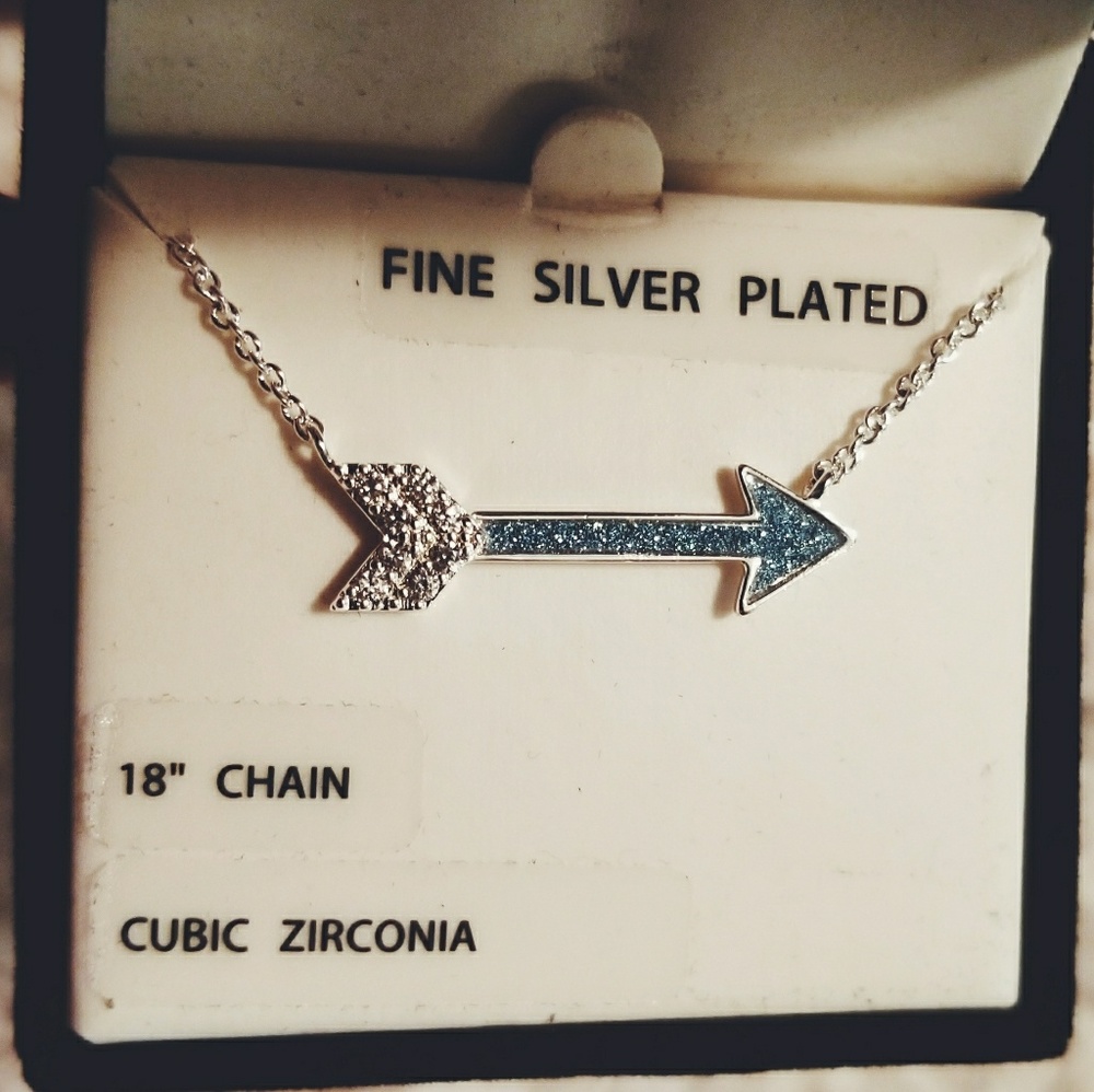 Silver plated 18" cubic zirconia arrow necklace